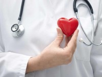 Όσο πιο χαμηλά η “κακή” LDL χοληστερόλη, τόσο καλύτερη η υγεία της καρδιάς