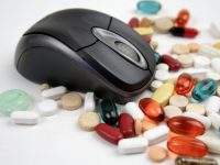 Παράνομα διακινούνται αντιρετροικά φάρμακα στο διαδίκτυο