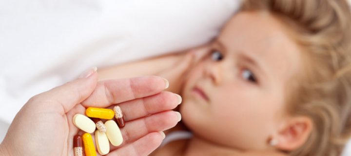 Επικίνδυνη η άσκοπη χορήγηση φαρμάκων στα παιδιά